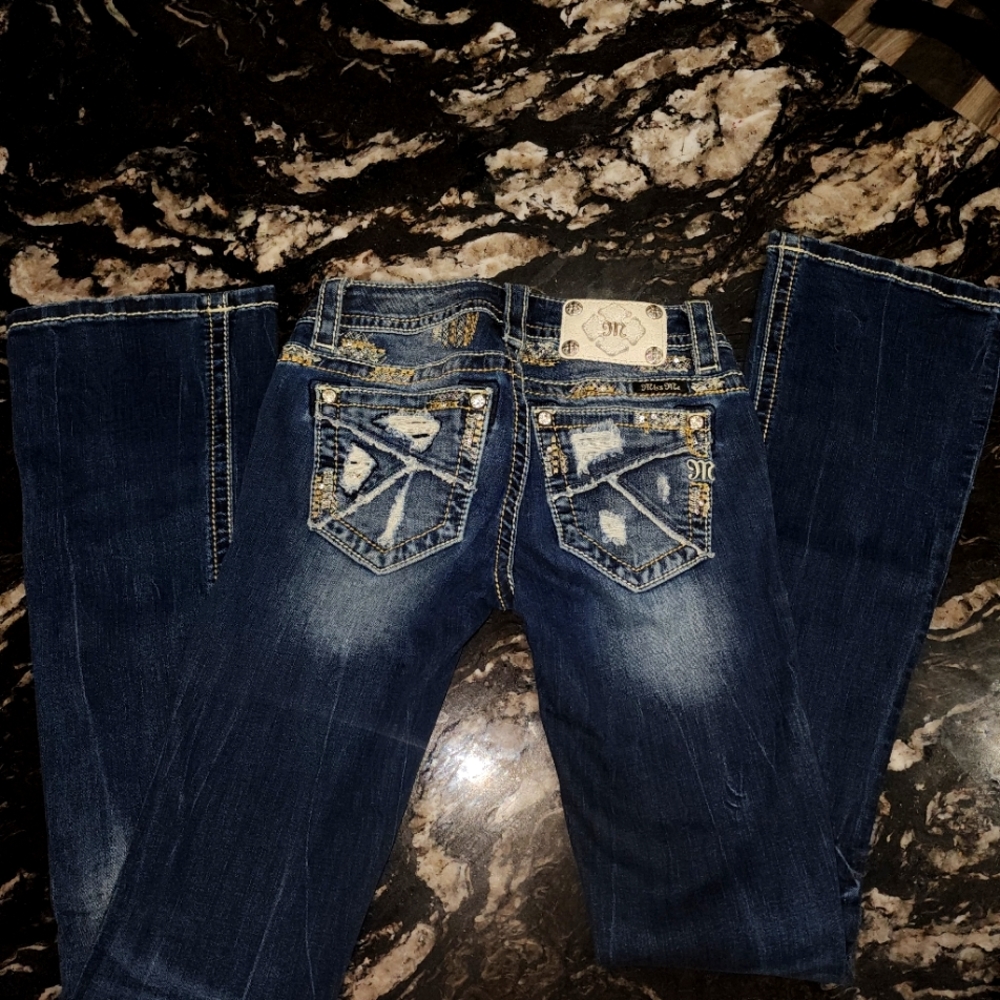 Brand new Miss Me Jean's size 24/30